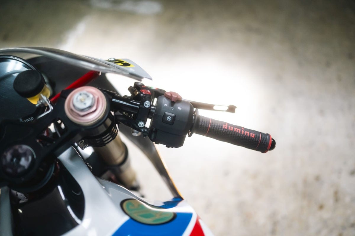 La riconoscete? E' una Royal Enfield Guerrilla 450!